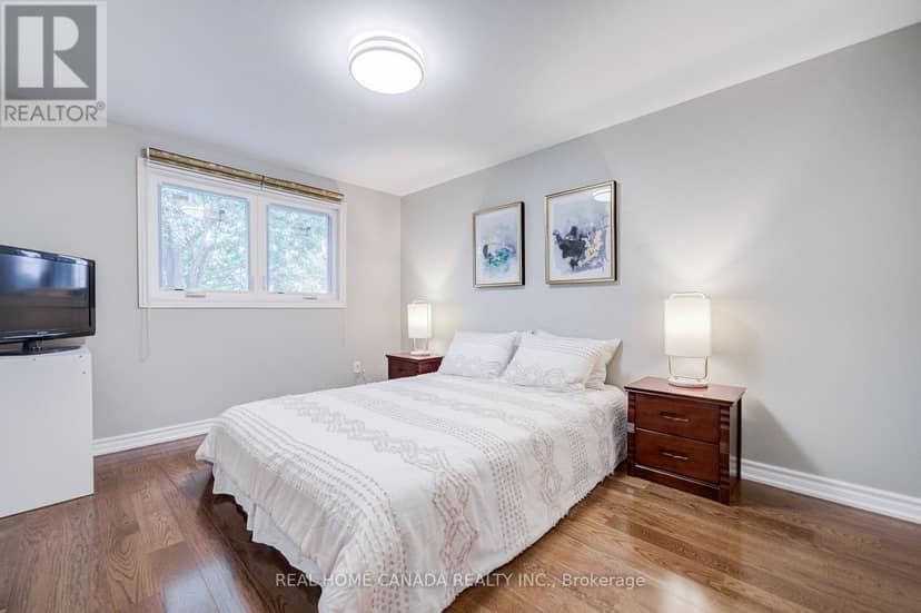19 Hepworth Drive — photo 24 of 40