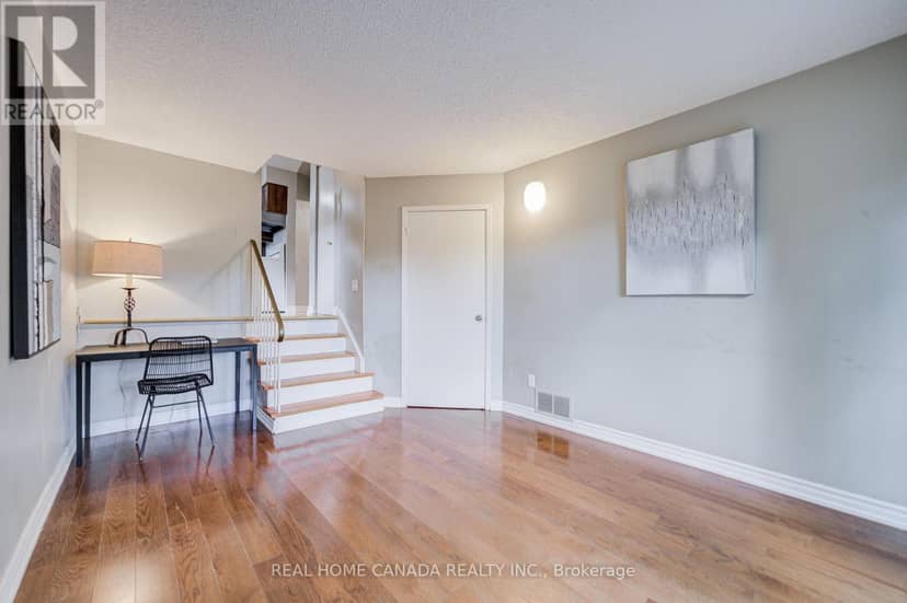 19 Hepworth Drive — photo 28 of 40