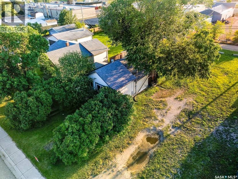 30 1st AVENUE N, Martensville