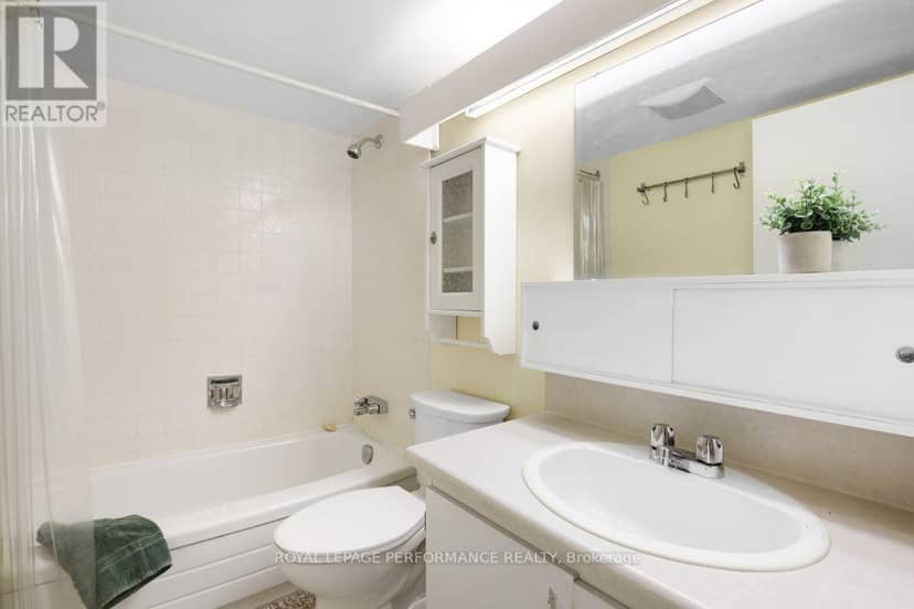 1801 - 71 Somerset Street W — photo 36 of 40