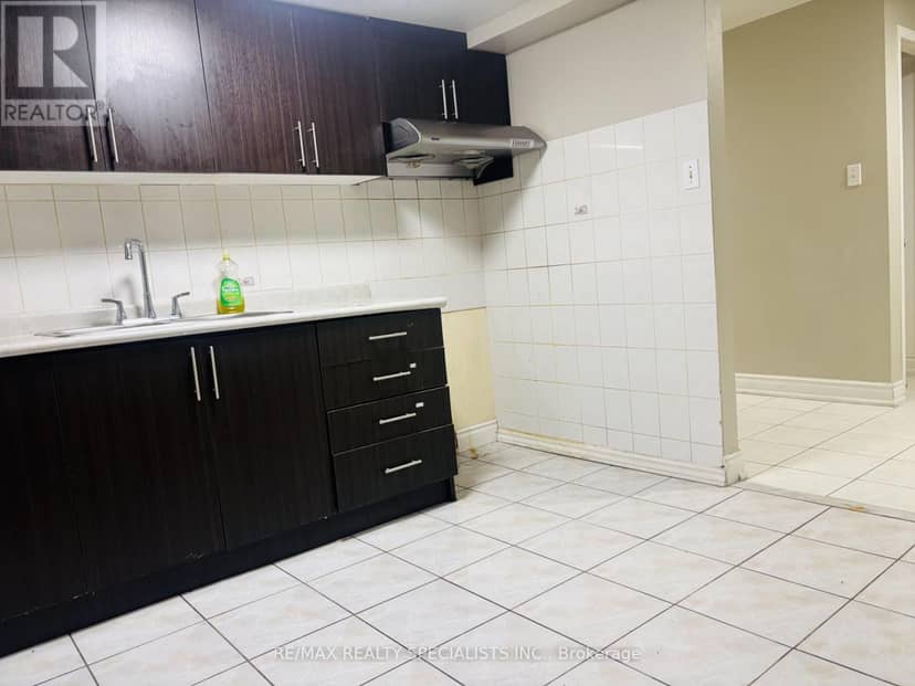 33 Cherrytree Drive — photo 28 of 34