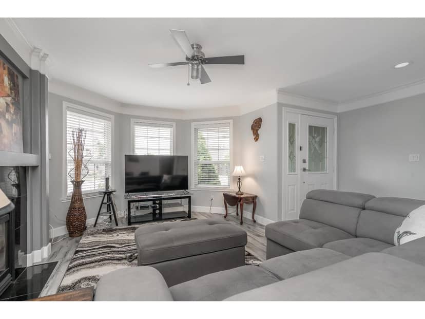 5821 188 STREET, Surrey, photo 3