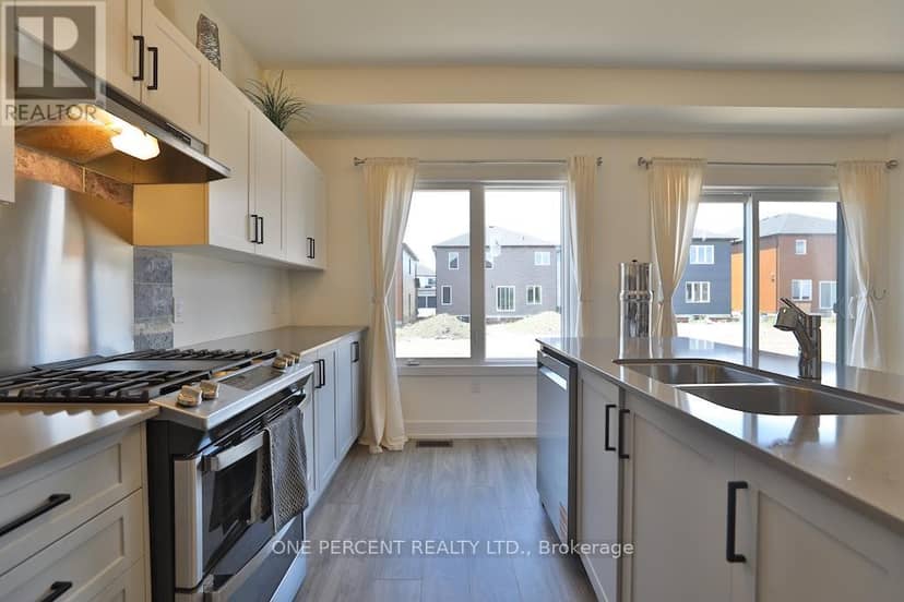 72 Dusenbury Drive — photo 17 of 40