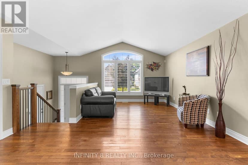 10 Sapphire Court — photo 5 of 40