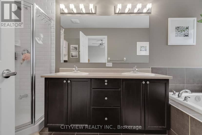 5 - 3170 Boxford Crescent — photo 32 of 40
