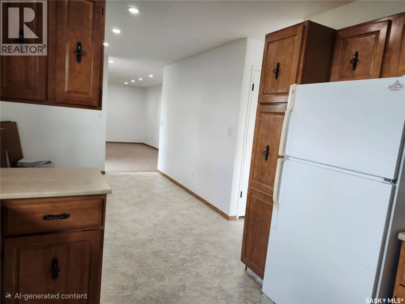 117 Railway AVENUE — photo 5 of 14