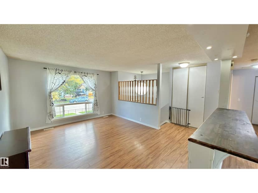 3520 17B AV NW — photo 16 of 34