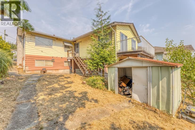 920 HARRIS AVENUE, Coquitlam, photo 3