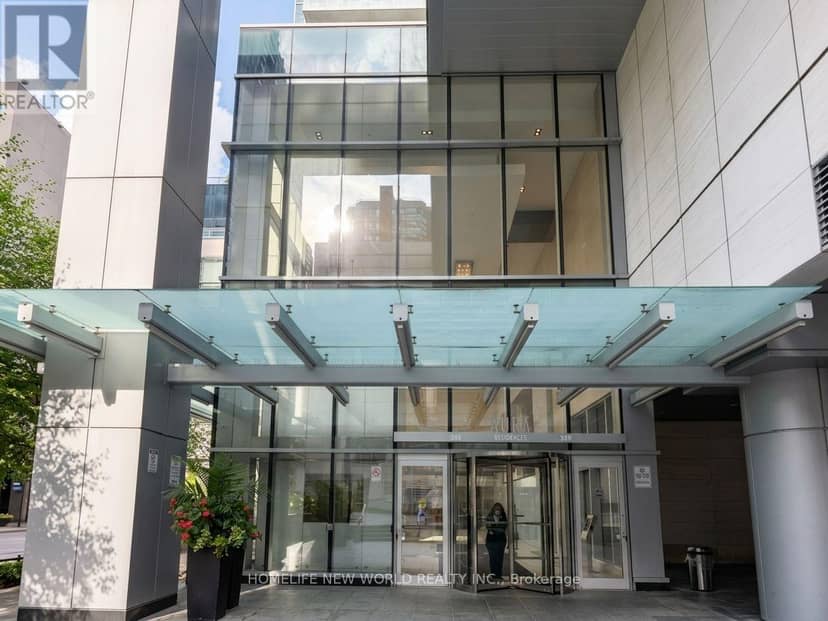 6101 - 388 Yonge Street — photo 2 of 35