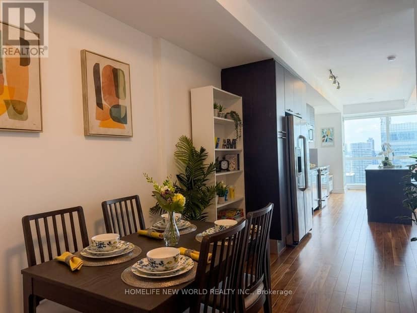 6101 - 388 Yonge Street — photo 14 of 35