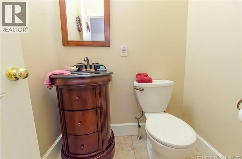 15 Birch Hill Crescent — photo 22 of 40