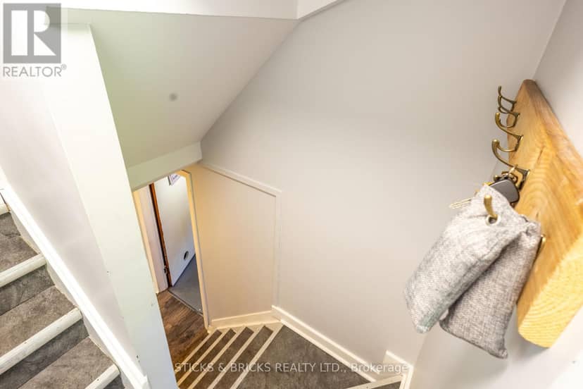 6088 Dorchester Road — photo 25 of 28
