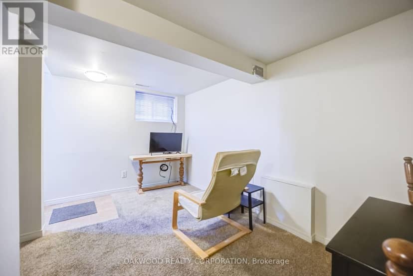 2449 St Clair Avenue W — photo 13 of 40