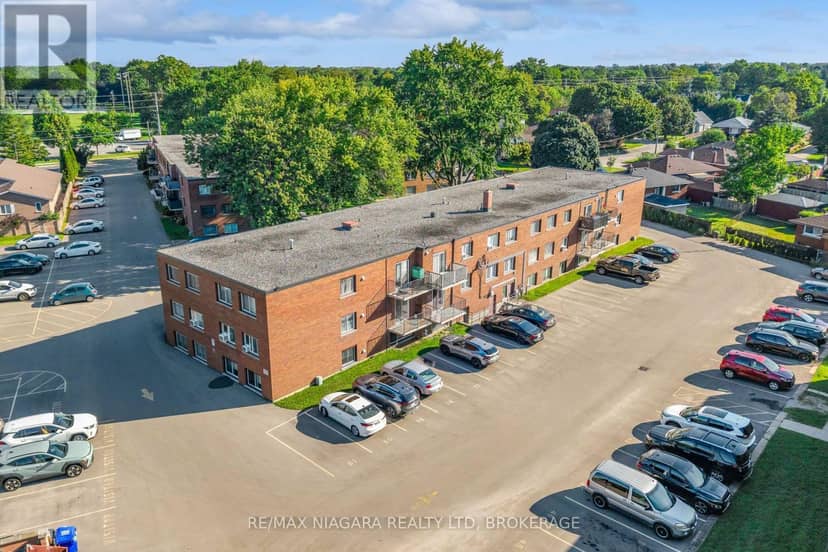 25 - 452 Carlton Street — photo 20 of 24