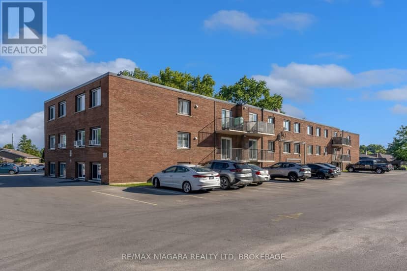 25 - 452 Carlton Street — photo 23 of 24