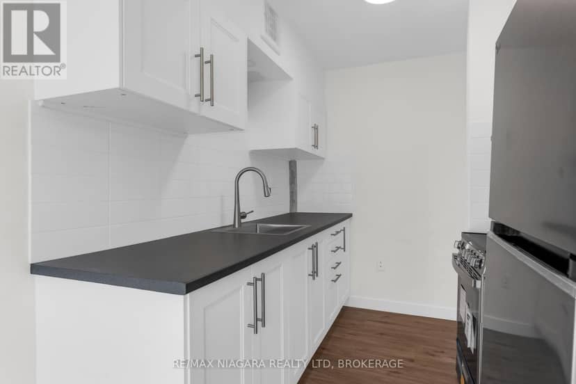 25 - 452 Carlton Street, St. Catharines, photo 5