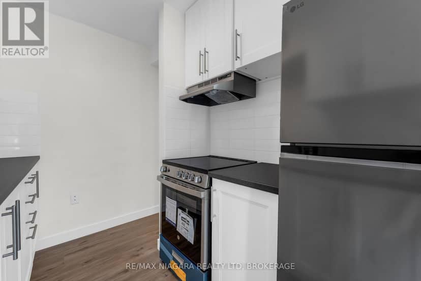 25 - 452 Carlton Street, St. Catharines, photo 6