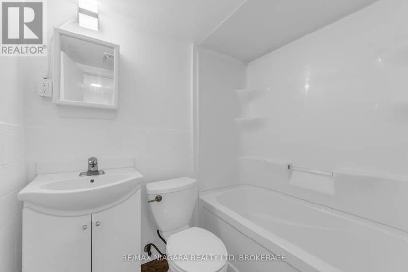 25 - 452 Carlton Street, St. Catharines, photo 8