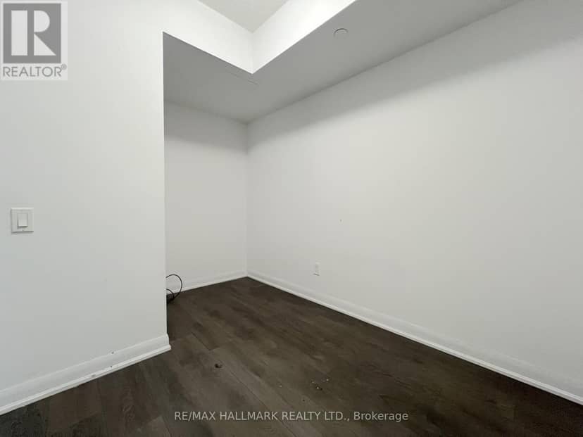 607 - 5162 Yonge Street — photo 7 of 15