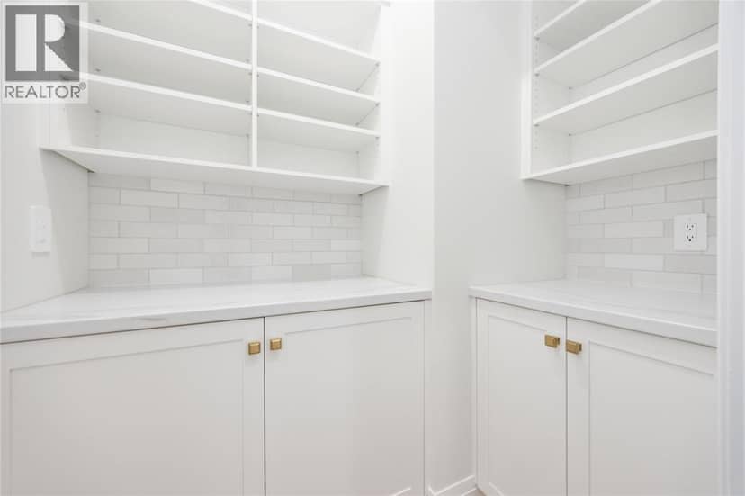 3527 Paul Crescent — photo 12 of 40