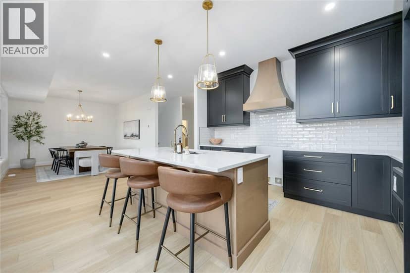 3527 Paul Crescent — photo 16 of 40