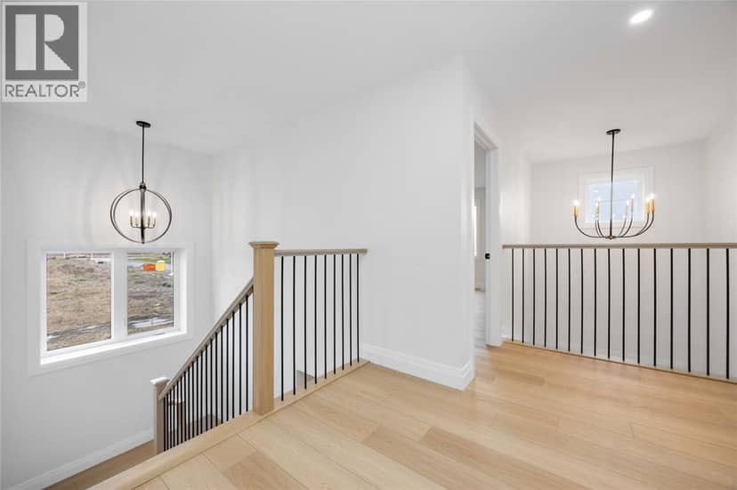 3527 Paul Crescent — photo 23 of 40