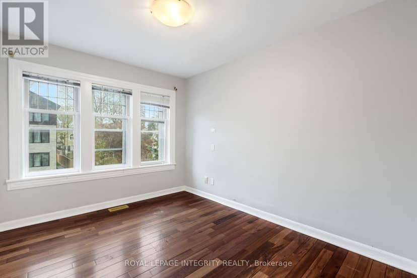 240 Blackburn Avenue — photo 3 of 40