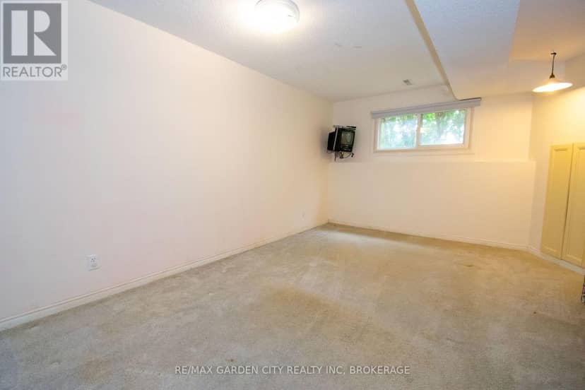 93 Northwood Drive — photo 34 of 40