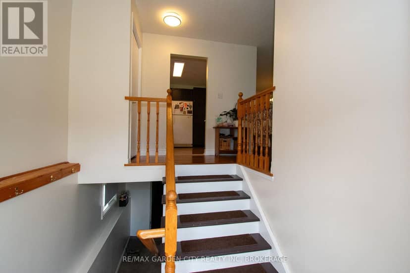 93 Northwood Drive — photo 4 of 40