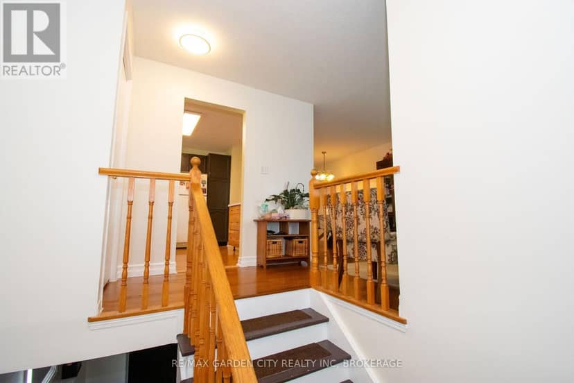93 Northwood Drive — photo 5 of 40