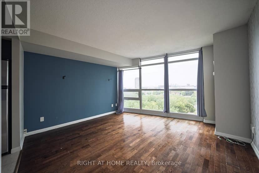 1206 - 215 Fort York Boulevard — photo 11 of 15