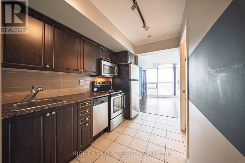 1206 - 215 Fort York Boulevard — photo 6 of 15