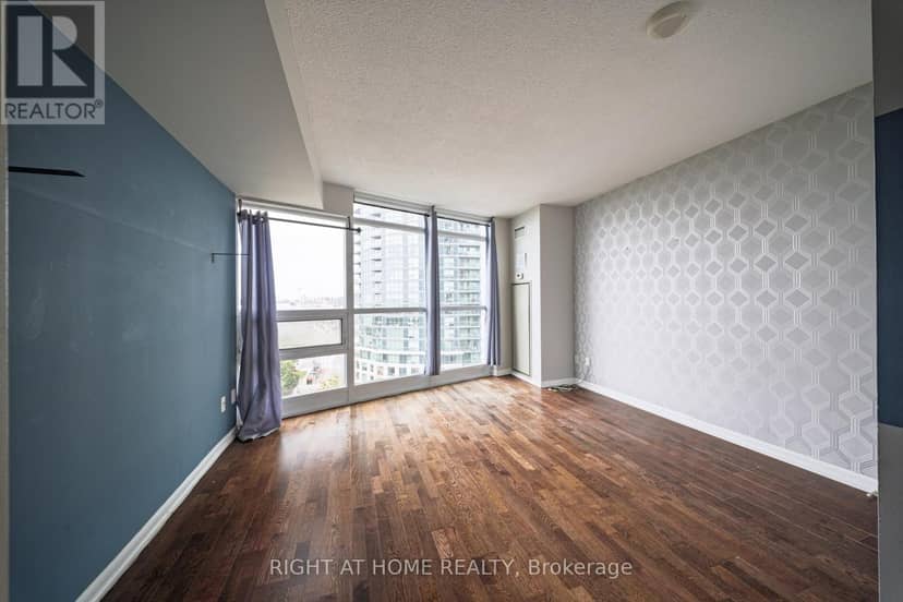 1206 - 215 Fort York Boulevard — photo 9 of 15