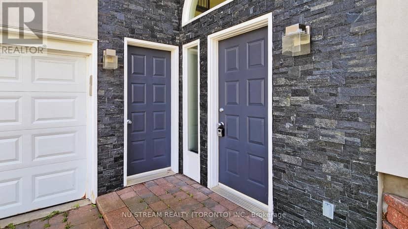 15 Bond Crescent — photo 2 of 40