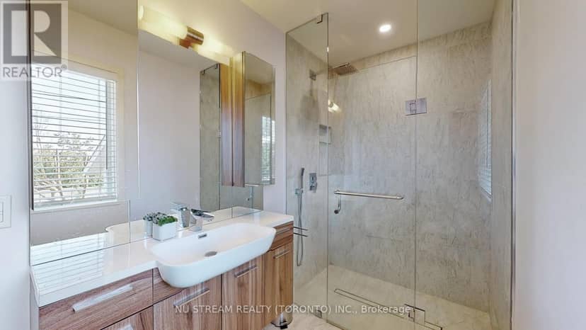 15 Bond Crescent — photo 21 of 40