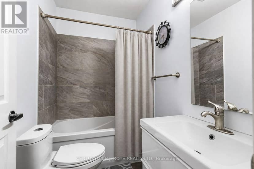102 Dunlop Street — photo 10 of 20