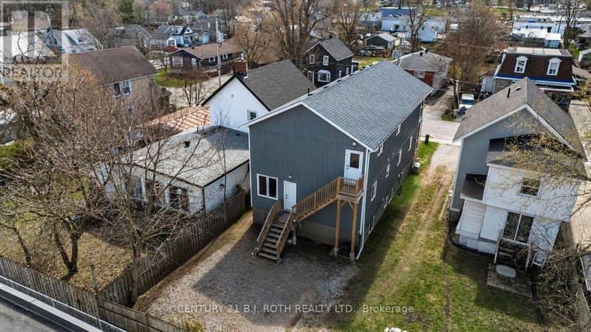 102 Dunlop Street — photo 15 of 20