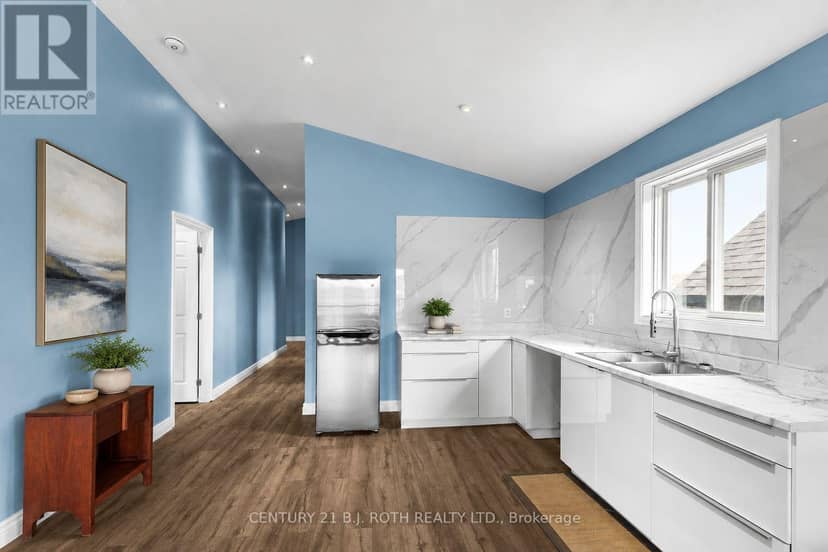 102 Dunlop Street — photo 3 of 20