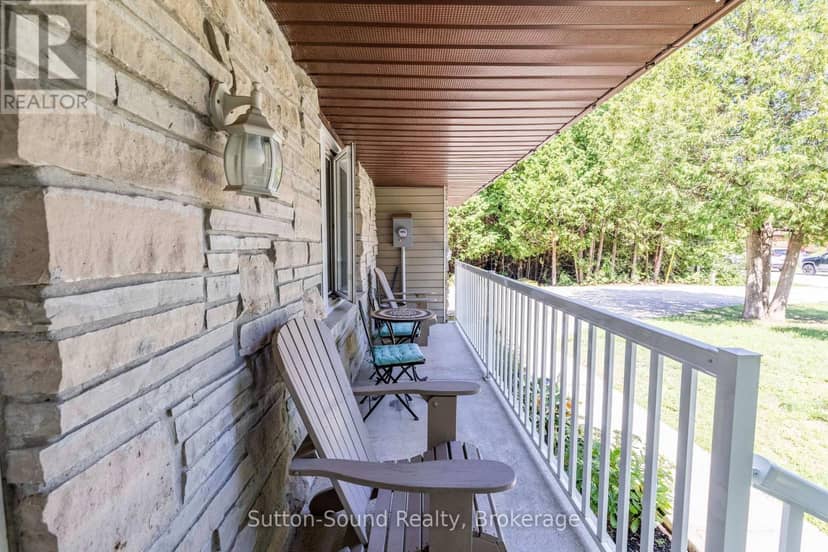 14 Shamrock Boulevard — photo 34 of 40