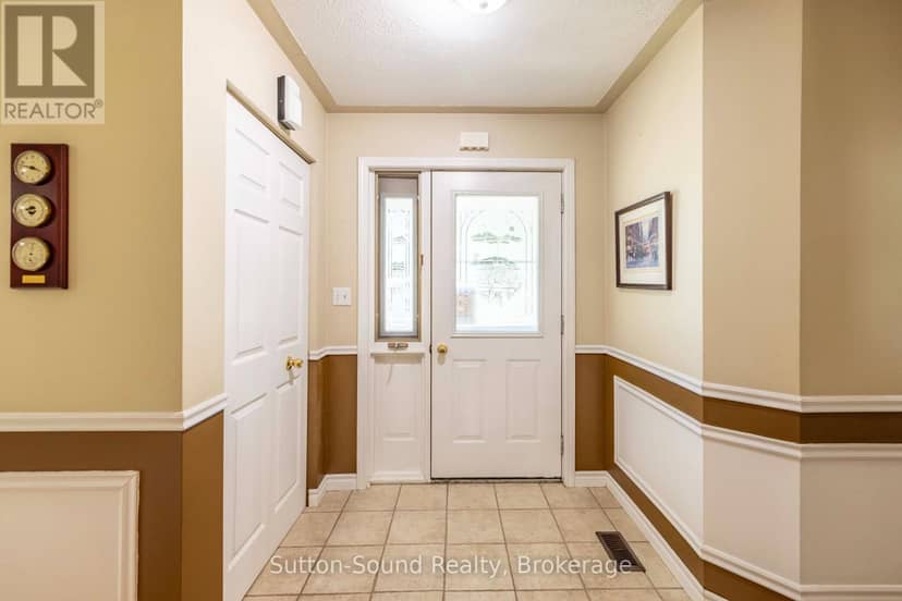 14 Shamrock Boulevard — photo 4 of 40