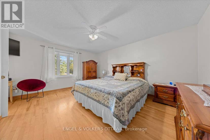 3805 Big Rideau Lake Road — photo 19 of 40