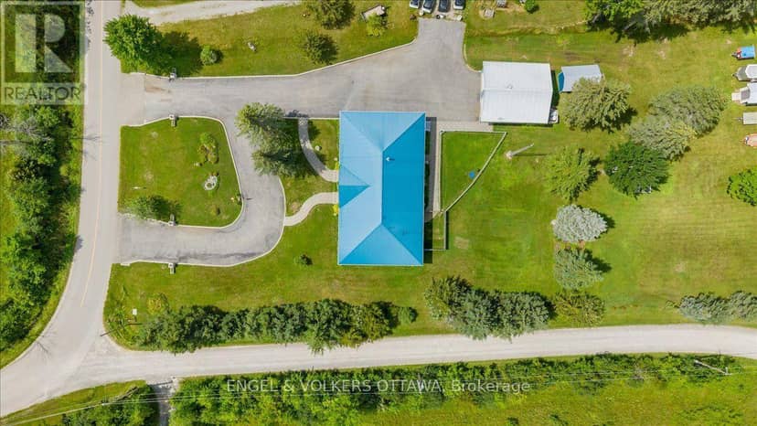 3805 Big Rideau Lake Road — photo 36 of 40