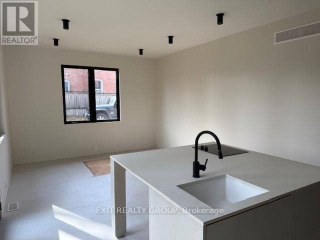368 Picton Main Street — photo 16 of 39