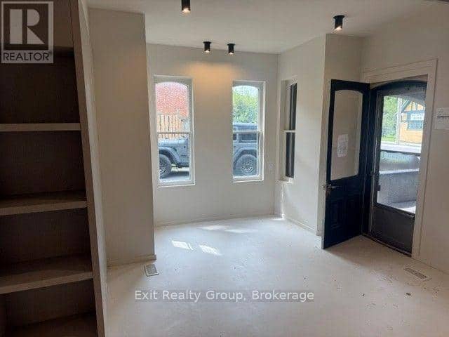 368 Picton Main Street — photo 11 of 39