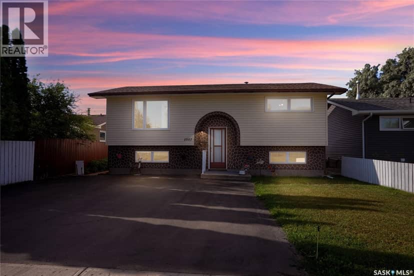 1507 Caribou STREET W, Moose Jaw, photo 2