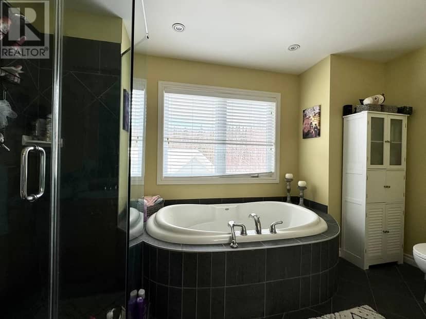 9 Brook Close — photo 20 of 28
