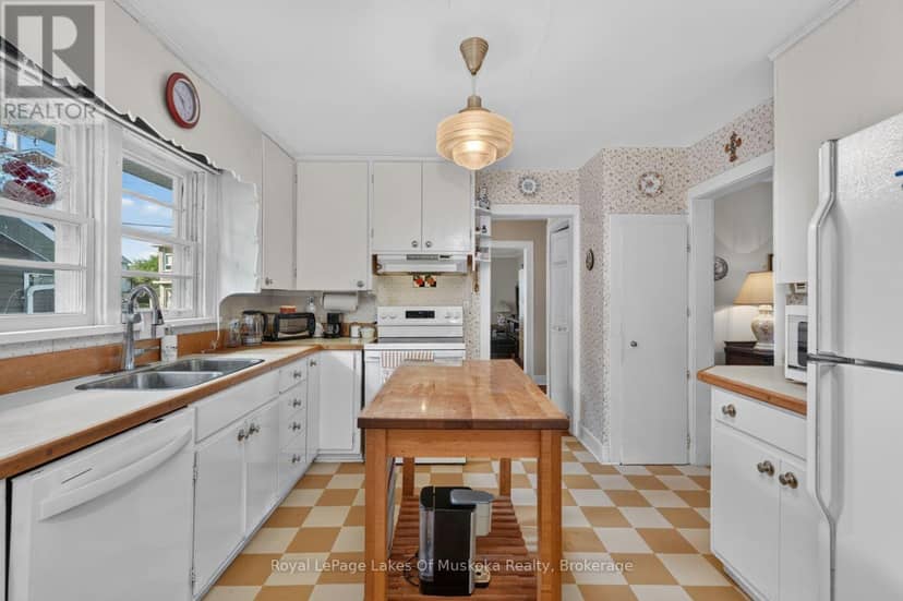 2 Mountview Avenue — photo 14 of 40