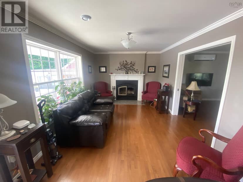 707 Bernard Street — photo 13 of 32