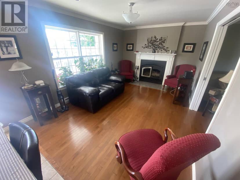 707 Bernard Street — photo 10 of 32