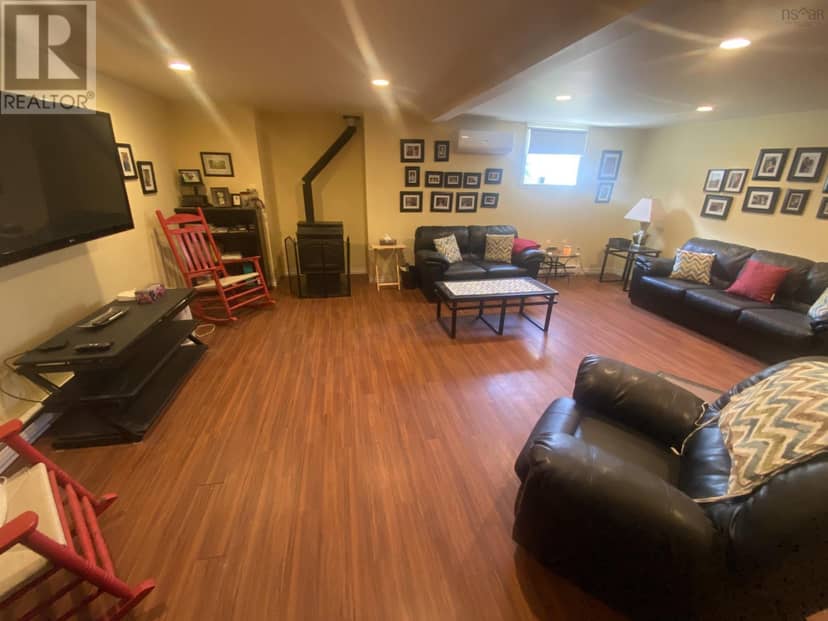707 Bernard Street — photo 16 of 32